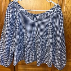 Old navy gingham print blouse. Puff sleeve lightweight long sleeve checker top